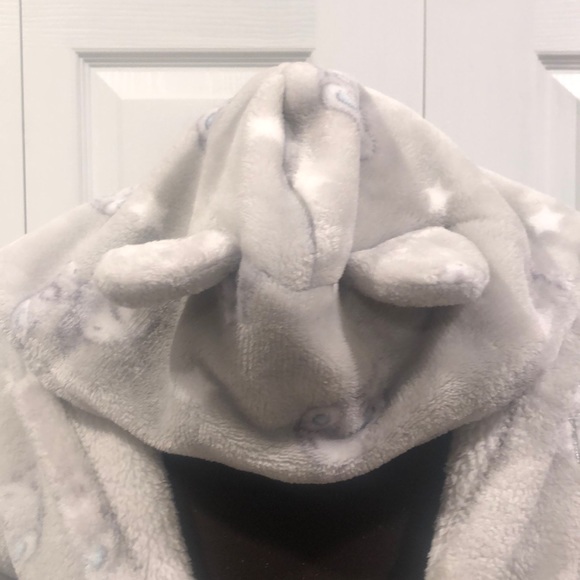 robe - Picture 4 of 5